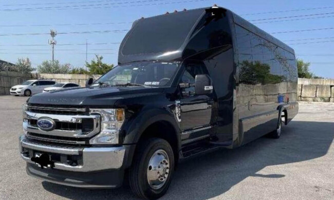 Mid-Coach / Luxury Bus
